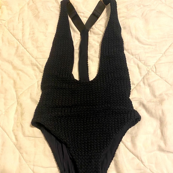 black one piece - Picture 1 of 1